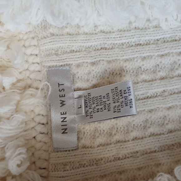 Nine West Ivory Fluffy Neckline And Cuff Knit Cardigan Coat. Size L - Picture 17 of 17